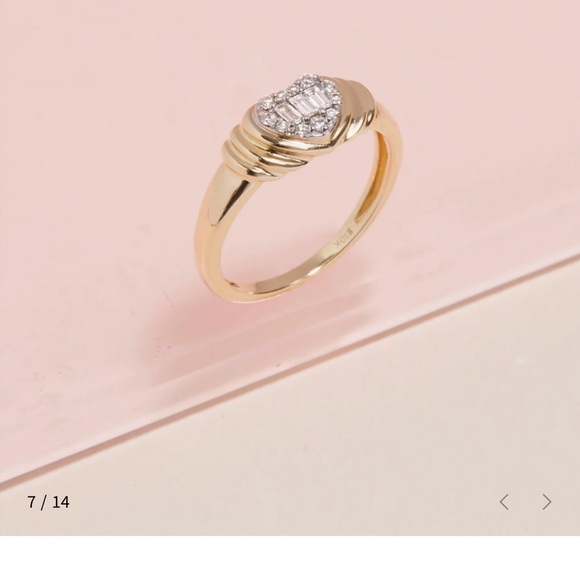 Heart of the Matter Pinky Signet ring - Picture 5 of 8